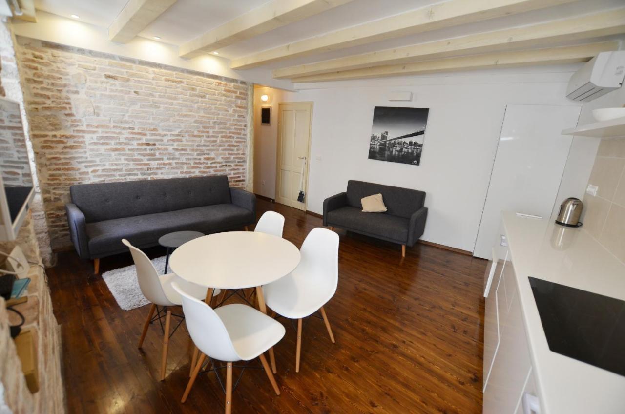 רוביני Grisia Apartments מראה חיצוני תמונה
