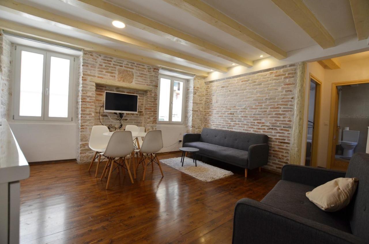 רוביני Grisia Apartments מראה חיצוני תמונה